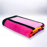 serviette de plage éponge velours jacquard happy chic 100x175cm 100% coton, 470 g/m², douce, absorbante et coordonnée, idéale pour plage ou piscine.