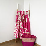 Serviette de plage éponge Velours Jacquard Roza - Taille XL légère et absorbante, séchage rapide, idéale voyage et plage.