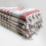 Fouta coton doublée éponge Latigo, 140x180 cm, 340 g/m², 100 % coton, absorbante et légère, parfaite pour plage, piscine ou salle de bain.