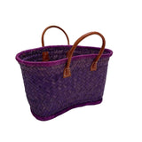 Panier Aravola artisanal prune MM en fibres naturelles avec poignées en cuir, dimensions 38×19×28 cm. Panier solide pour les courses, la plage ou la piscine, également appelé Panier Marché, tressage Aravola