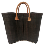 panier artisanal belo noir GM fibres naturelles aravola tressé, coins et poignées cuir dimensions 40x20x30 cm fond renforcé, idéal pour le marché ou la plage