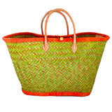 Panier artisanal Aravola Luxe Tutti frutti orange GM en fibres naturelles avec poignées en cuir, dimensions 55x24x35 cm solide, élégant et idéal pour la plage ou vos courses au quotidien.