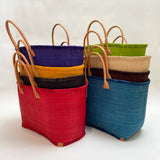 Panier artisanal rabane unie morondova coins cuir avec pochon dimensions MM 45 × 20 × 30 cm ou GM 50x20x35, parfait pour sorties et marché, robuste et élégant