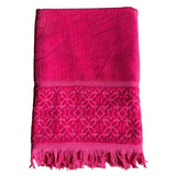serviette de bain éponge velours unie ciselée romance fuchsia 90x170 cm, 100 % coton, 460 g/m², légère et absorbante, idéale salle de bain, piscine et plage
