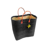 Panier artisanal Tana noir fabriqué à la main, en fibres naturelles de sisal brut avec poignées en cuir, dimensions 45 × 20 × 35 cm. Panier robuste et élégant pour la plage, les courses ou la ville, avec tressage artisanal unique