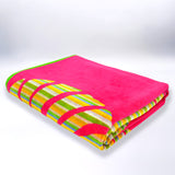 serviette de plage cadix XL éponge velours jacquard rose 140x180 400g/m² douce et très absorbante, idéale plage et piscine ou pique-nique.