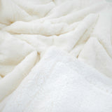 zoom plaid cocoon off white 130x170cm, recto imitation lapin et verso mouton 610g/m², ultra doux pour un confort chaleureux