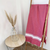 fouta plate traditionnelle kozo fuchsia 100x200 cm, coton 190 g/m², absorbante, légère et peu encombrante pour la plage ou la maison. se transforme en paréo