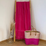 serviette de bain éponge velours unie ciselée romance fuchsia 90x170 cm, 100 % coton, 460 g/m², légère et absorbante, idéale salle de bain, piscine et plage